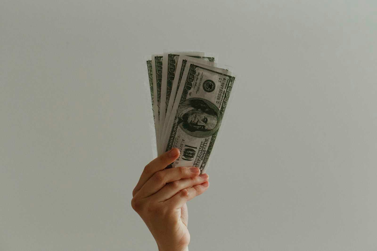 How to Raise Funding for Your Startup from Scratch: Real-World Advice for Founders